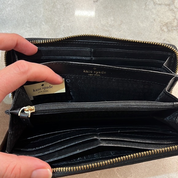 Kate Spade Black Leather Wallet - EUC with Kate Spade Print - Picture 2 of 4